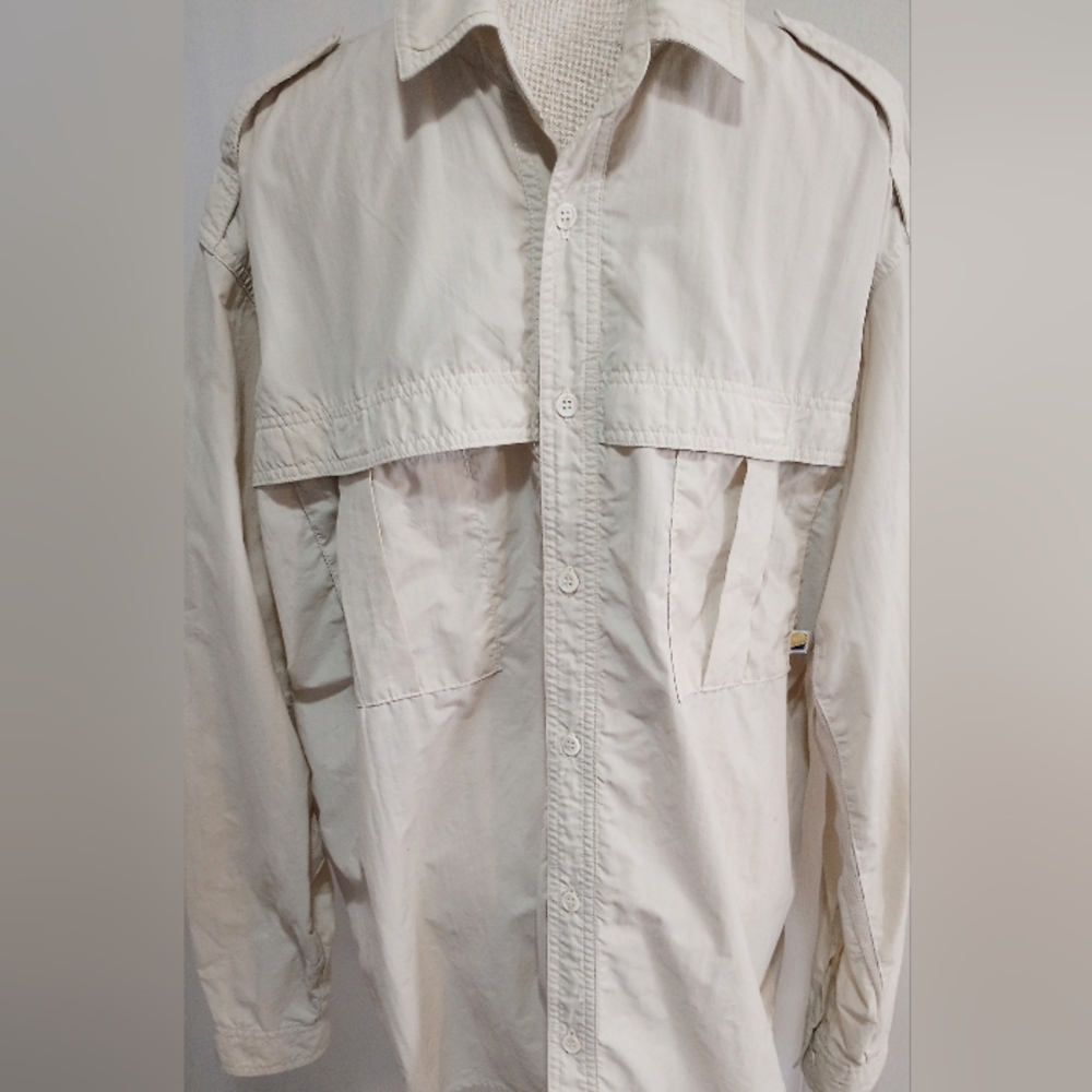 Solumbra Mens Long Sleeved Vented Shirt Nylon Blend Button Down Camp shirt